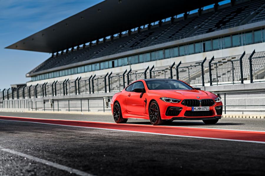  BMW M8 Competition Coupe (F92) 2019 года  (UK) (фото 3 из 157)